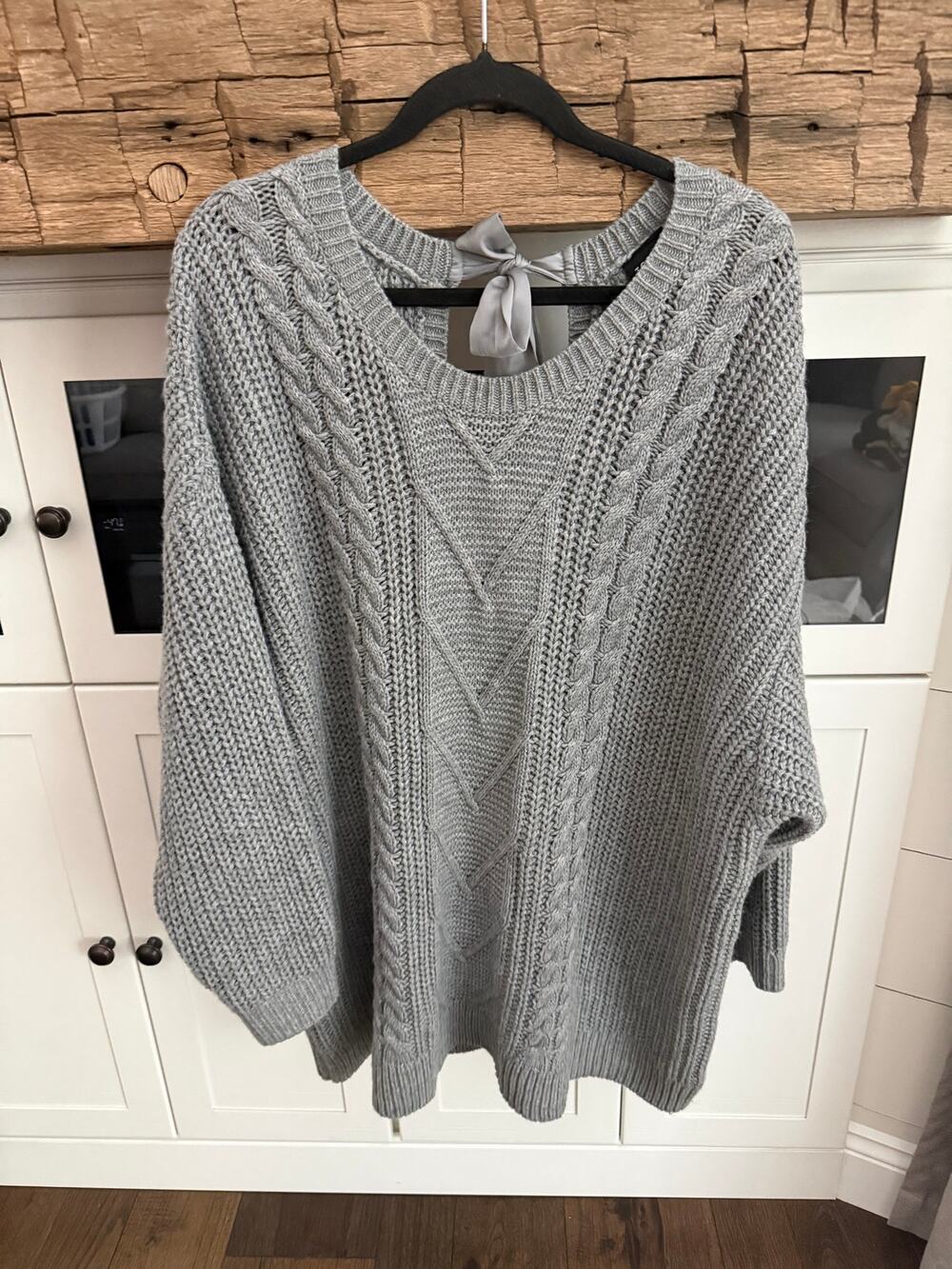 Torrid Grey Cable Knit Sweater Size 5 Plus Tie Back Keyhole Oversized